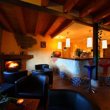 Lo Paller De Roc Hotel Montescladó