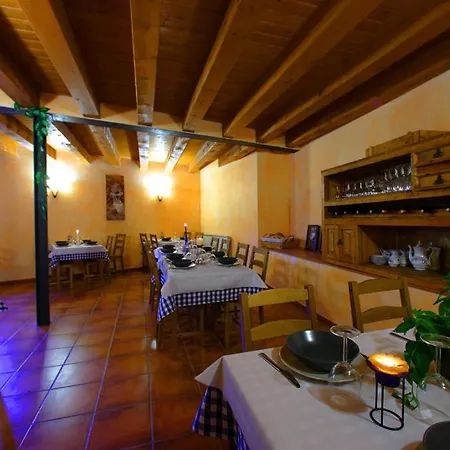 Lo Paller De Roc Montescladó